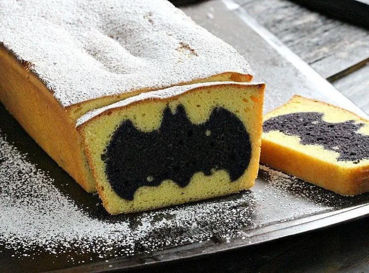 Fluffy Batman Cake