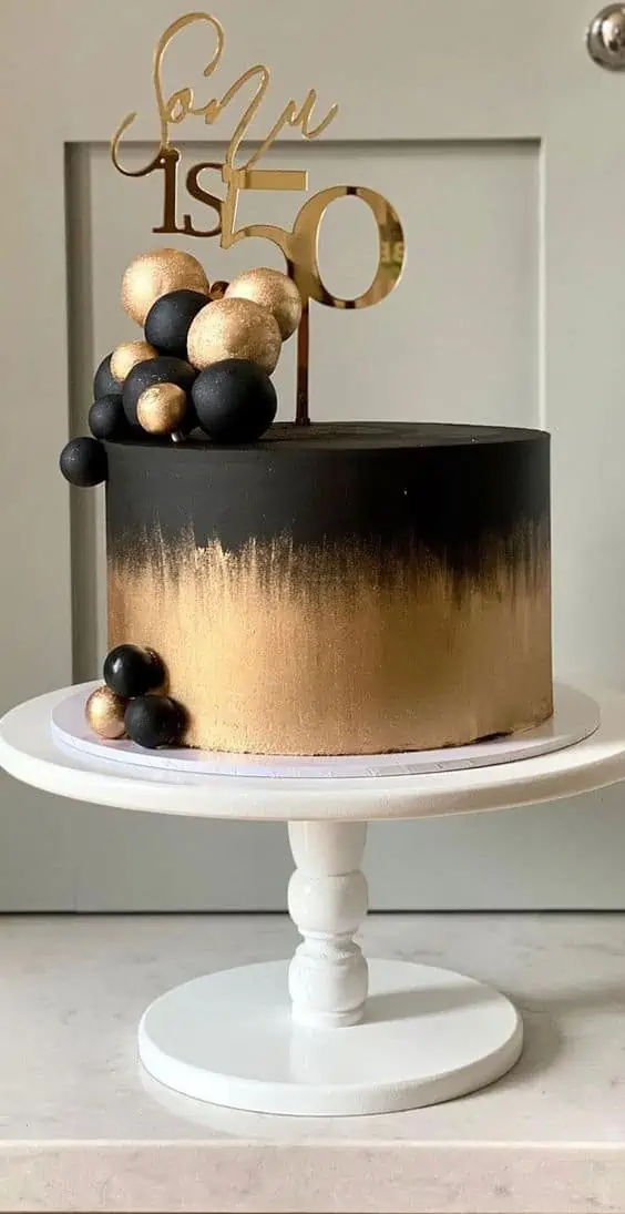 Sophisticated Black and Gold Cake