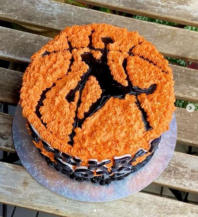 Dunking Buttercream Basketball Cake Idea