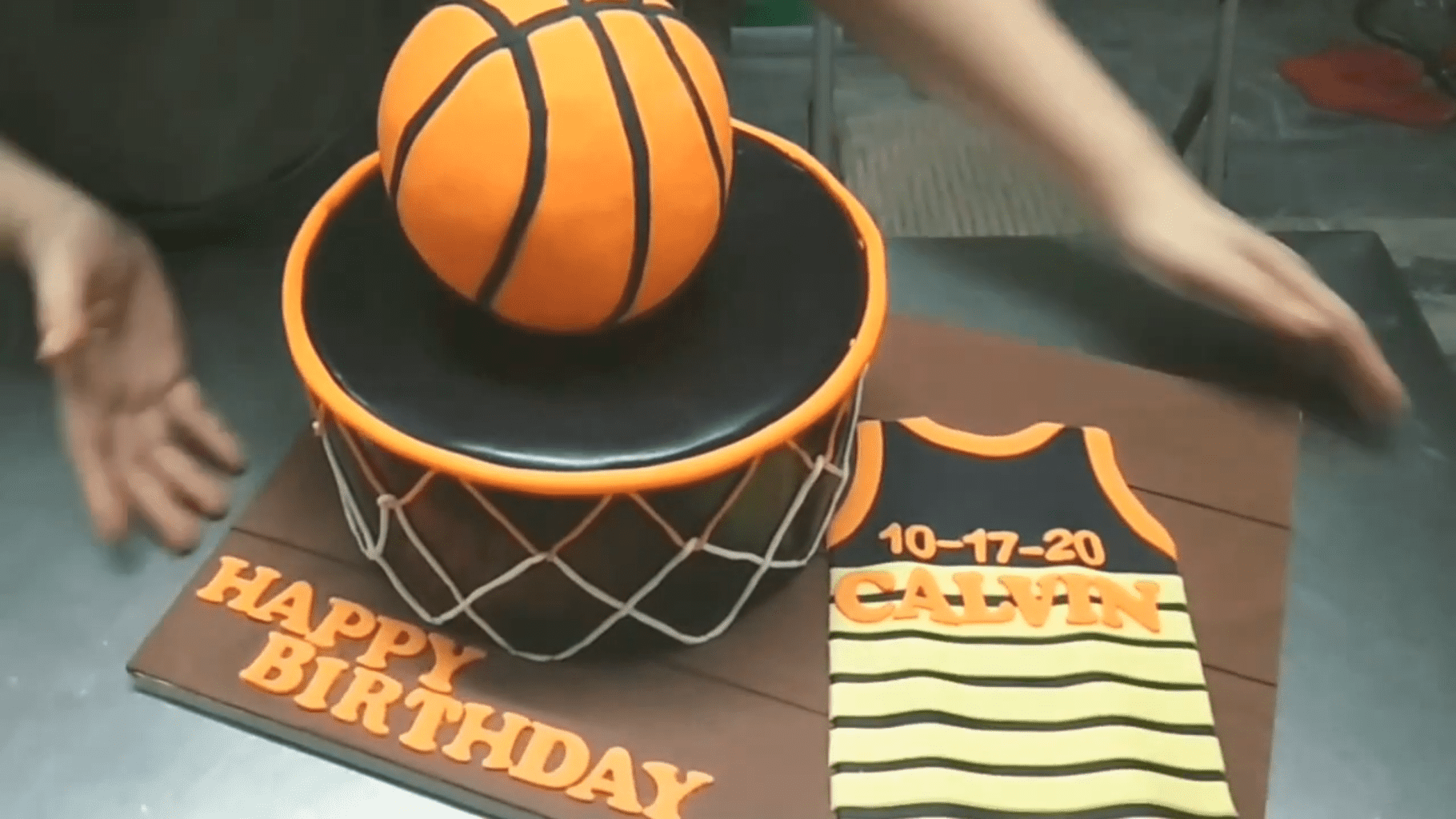 Hoopsy Daisy Basketball Cake Idea