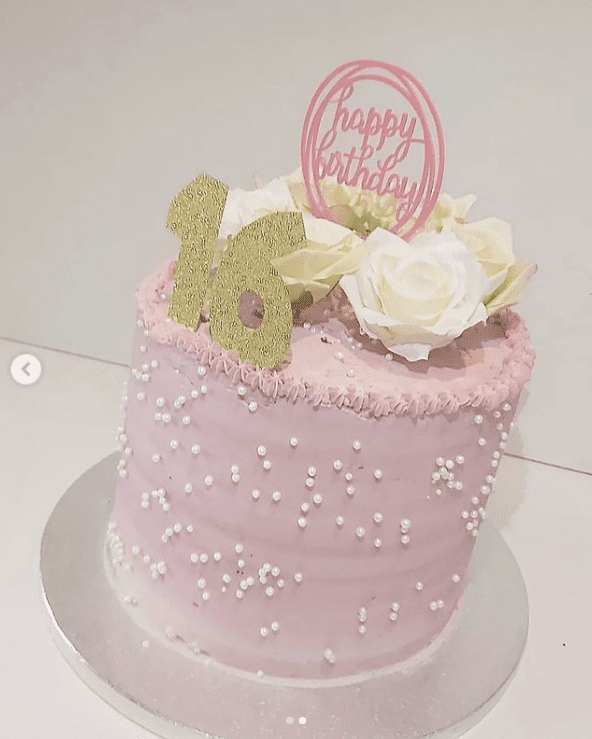 Sweet pink, sweet 16 cake