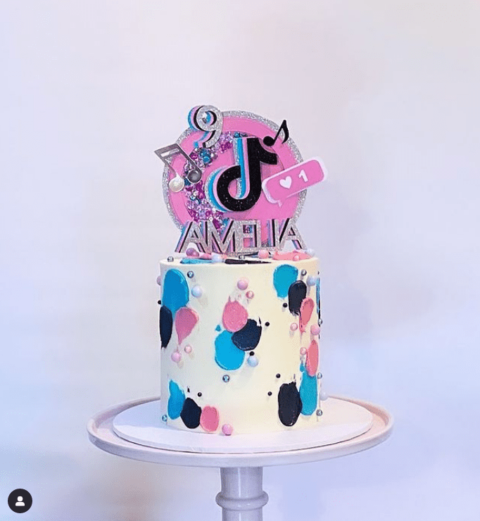 25 TikTok Cake Ideas for Trending Parties - The Party Inspo