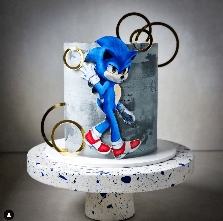 grey sonic cake