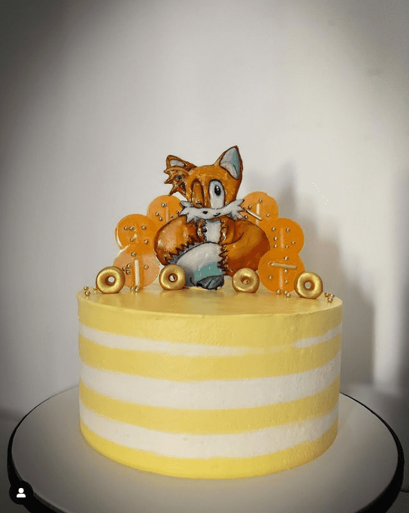 sonic fox cake